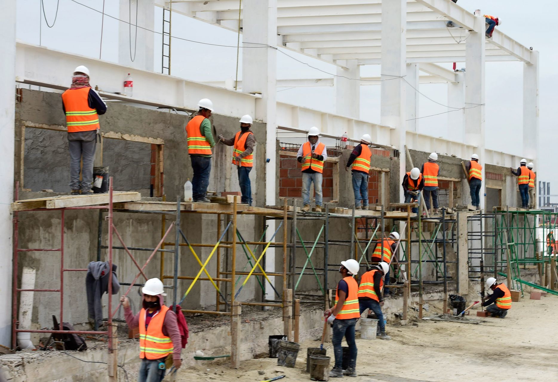 Aeropuerto Santa Lucía construcción