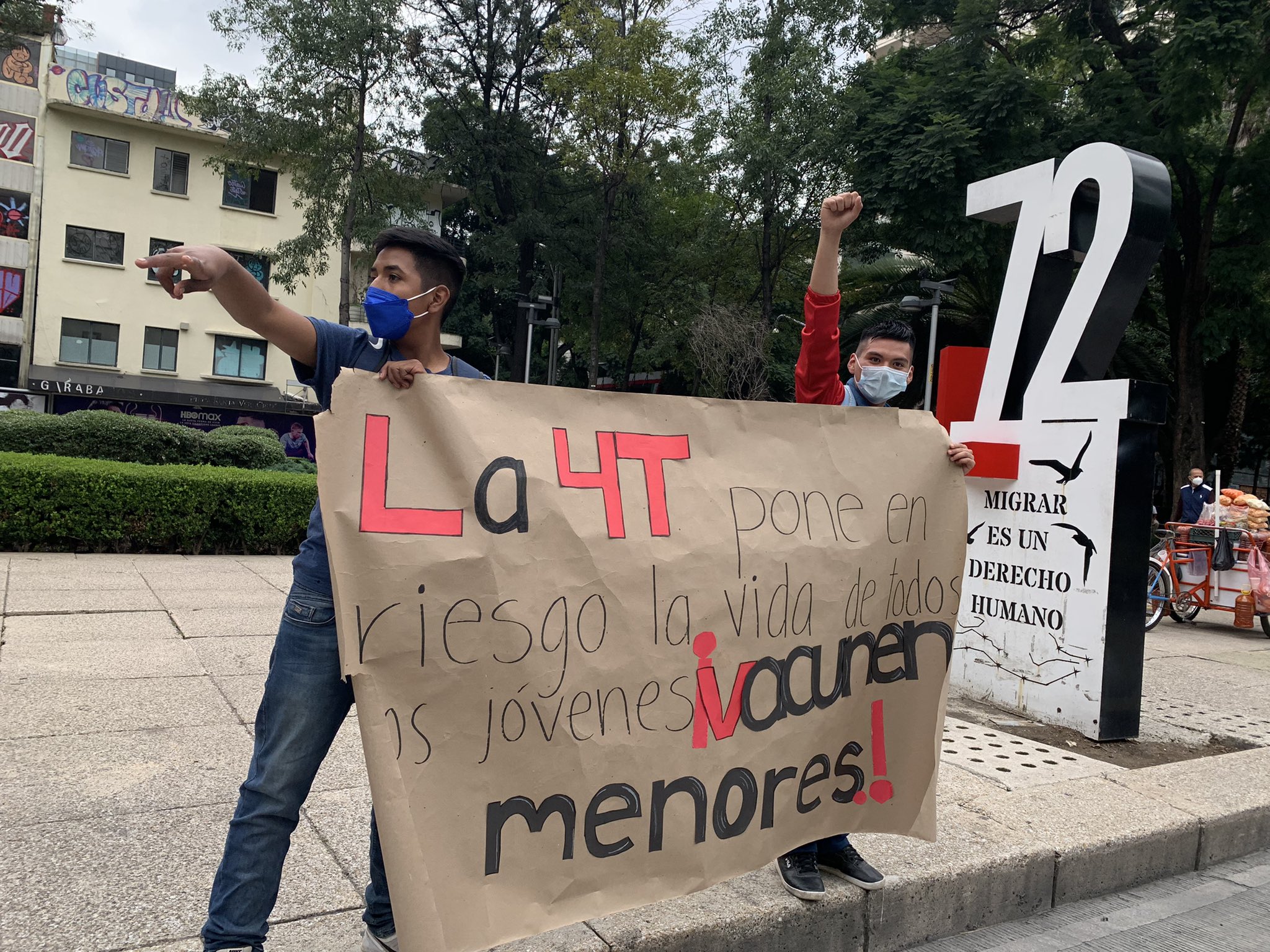 Jóvenes de entre 12 y 17 años se manifestaron en distintos estados de la República para exigir que se les vacune contra Covid-19, sin necesidad de tramitar un amparo.