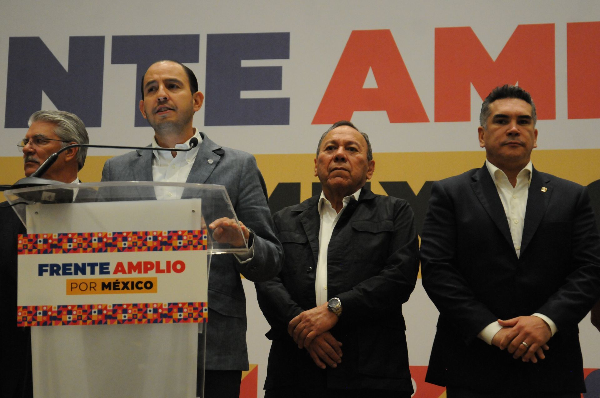 El Frente Amplio por México presentó a los 7 integrantes del Comité Organizador para elegir al candidato presidencial de 'Va por México'