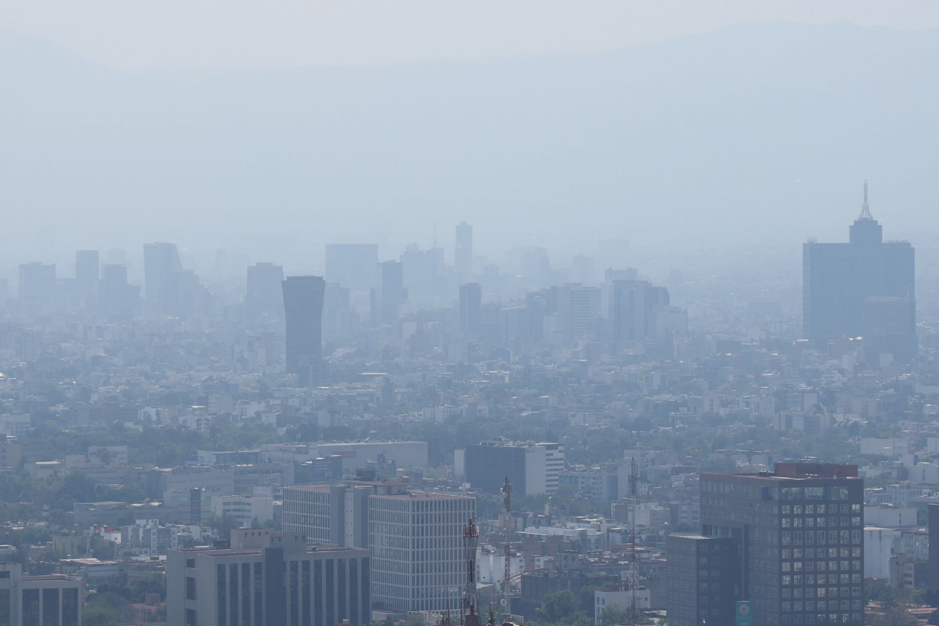 Las condiciones climáticas propiciarán la formación y acumulación del ozono por la tarde, de acuerdo con el Sistema de Monitoreo Atmosférico de la Ciudad de México.