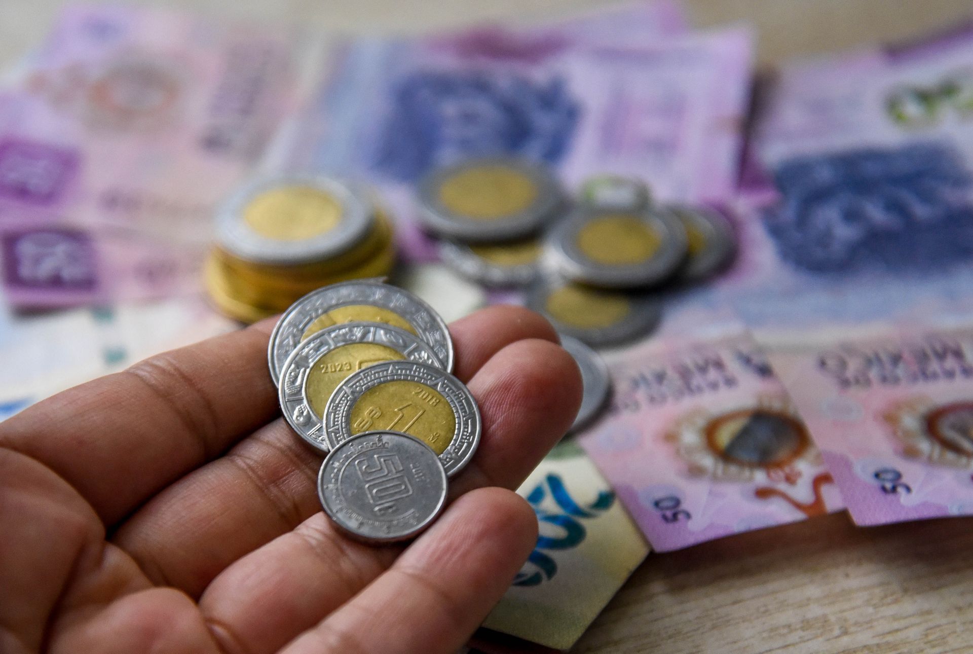 La economía mexicana aceleró su crecimiento durante el segundo trimestre del año al registrar un avance de 1.5% respecto a los tres meses previos.