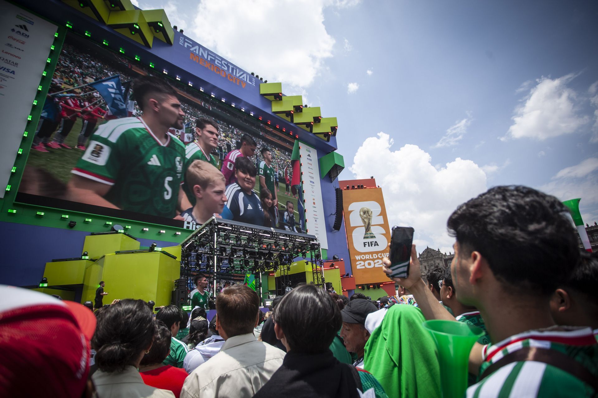 Aunque México ya concluyó su participación como sede y selección como participante, la afición se ha mostrado entusiasmada con la semifinal