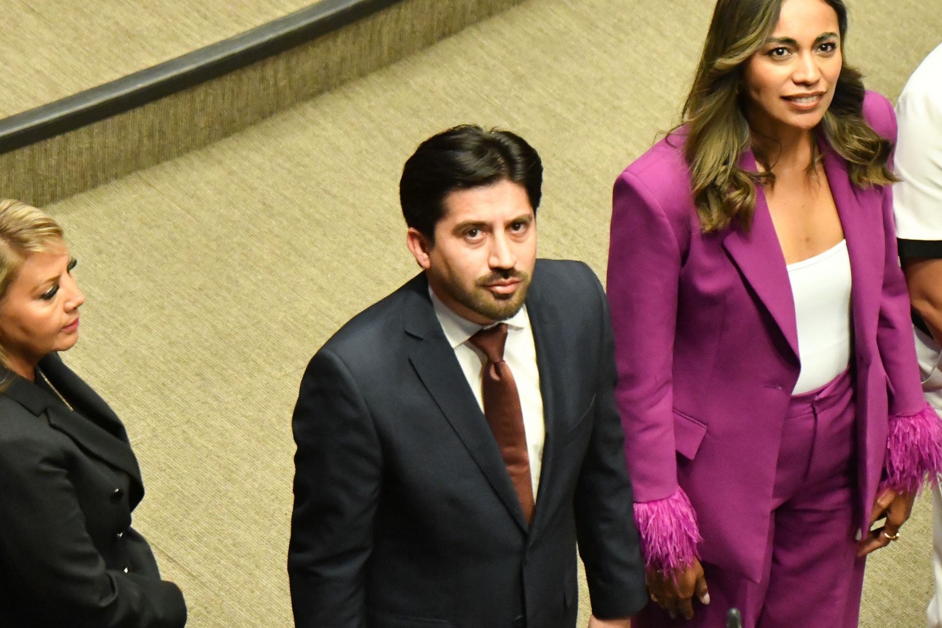 El senador Enrique Inzunza Cázarez anunció su separación del grupo parlamentario de Morena en el Senado de la República.